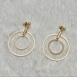 NWOT Gold Toned Hoop Earrings